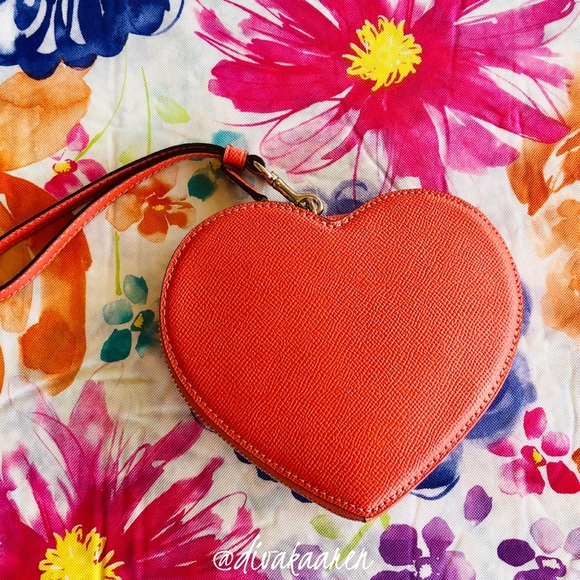 COACH Heart Wristlet Coral Silver - Picture 3 of 11